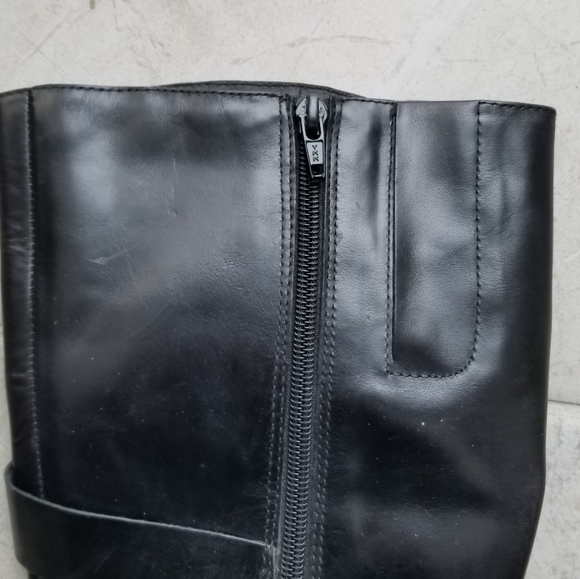 Black leather heeled boots - Picture 13 of 16